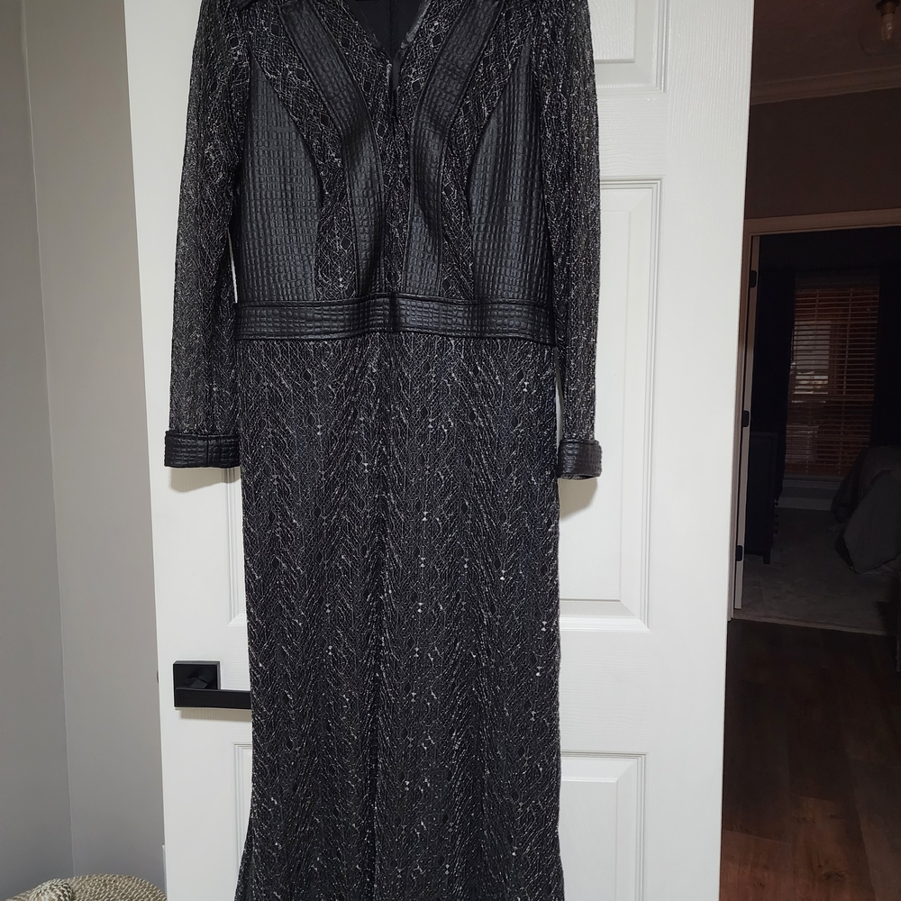 Tadashi Shoji Black Textured Maxi Dress